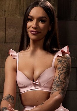April Olsen is the hottest domme you can fucking get today