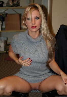 Ashley Fires reveals her big tits and pussy behind the scenes