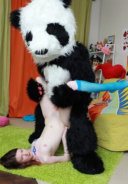 Her body trembling as her toy comes to life to fuck her