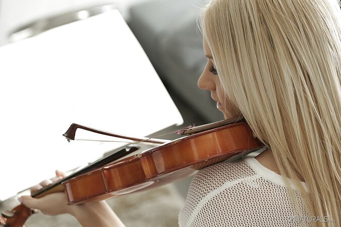 Play on violin makes beautiful blonde in mood to touch own sweet cunny