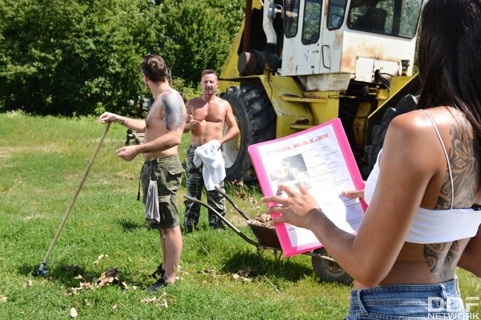 Pornographic chick goes to the field to be double penetrated by tractor drivers