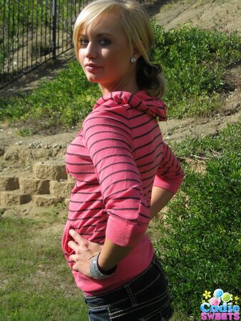 Fragile teen wench takes off clothes to show her small tits and cute ass outdoors