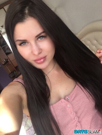 Russian girl Cassie Fire enjoys self-contemplation and self-donation via pics