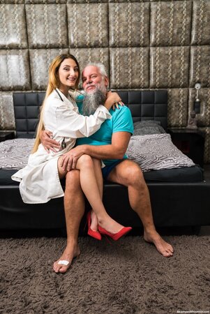 Young lassie bangs with her old sugar daddy till her tits are covered with cum