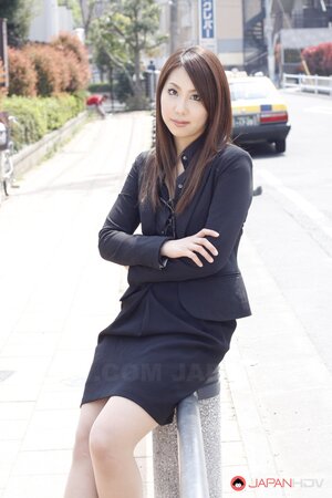 Japanese business lady decides to make some sexy photos for social networks