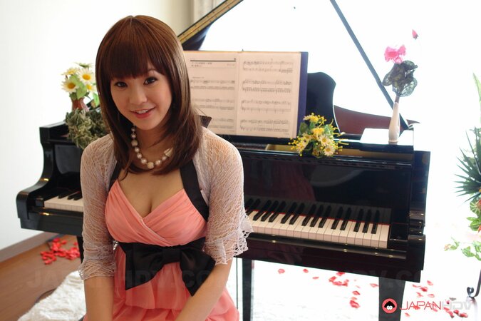 Music is better when hot Eastern piano young woman is naked and horny