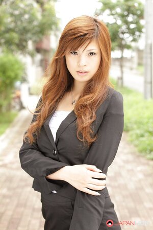 Pure Japanese elegance Rina Kikukawa looks hot even without taking clothes off
