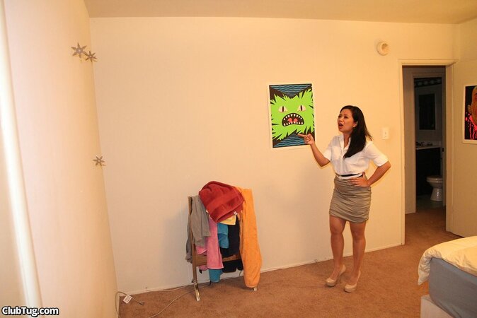 Lucky Starr is a sublime MILF who strokes fat white dick