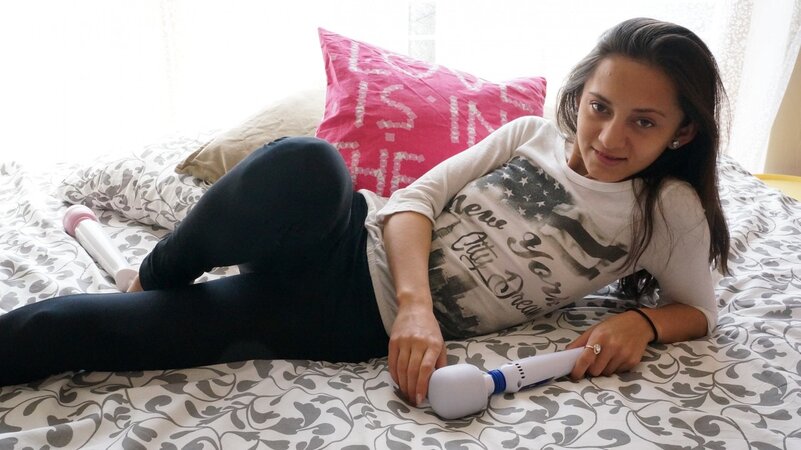 Shrima Malati pulls down her yoga pants for a hot solo session