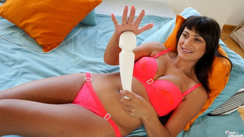 Tera Joy is going to finger herself and reach orgasms