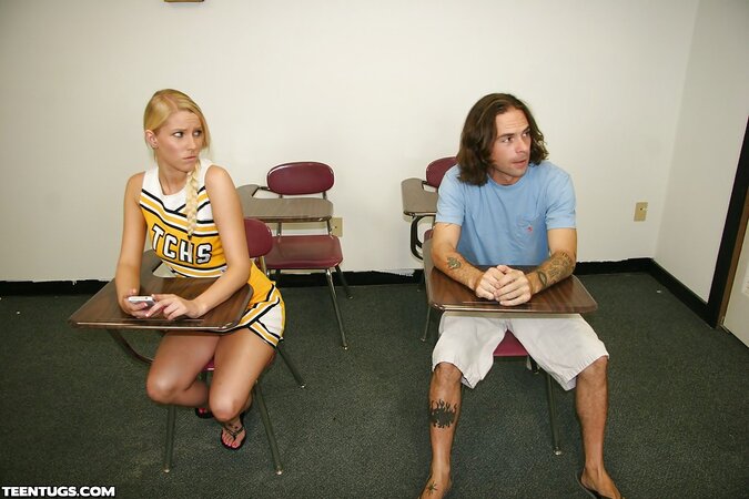 Cheerleader babe Vanessa Cage jerks this creep off