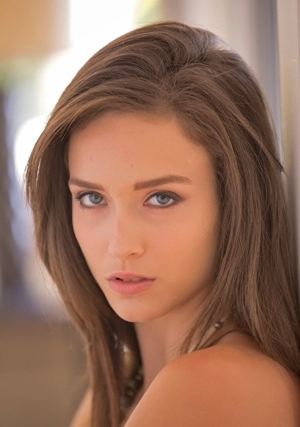 Graceful Teen Malena Morgan Unhurriedly Strips To Show Her