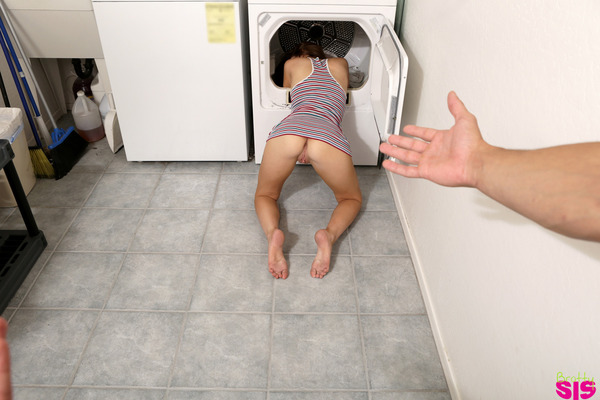 Whore helps handyman fixing the washing machine and gives him pussy  picture
