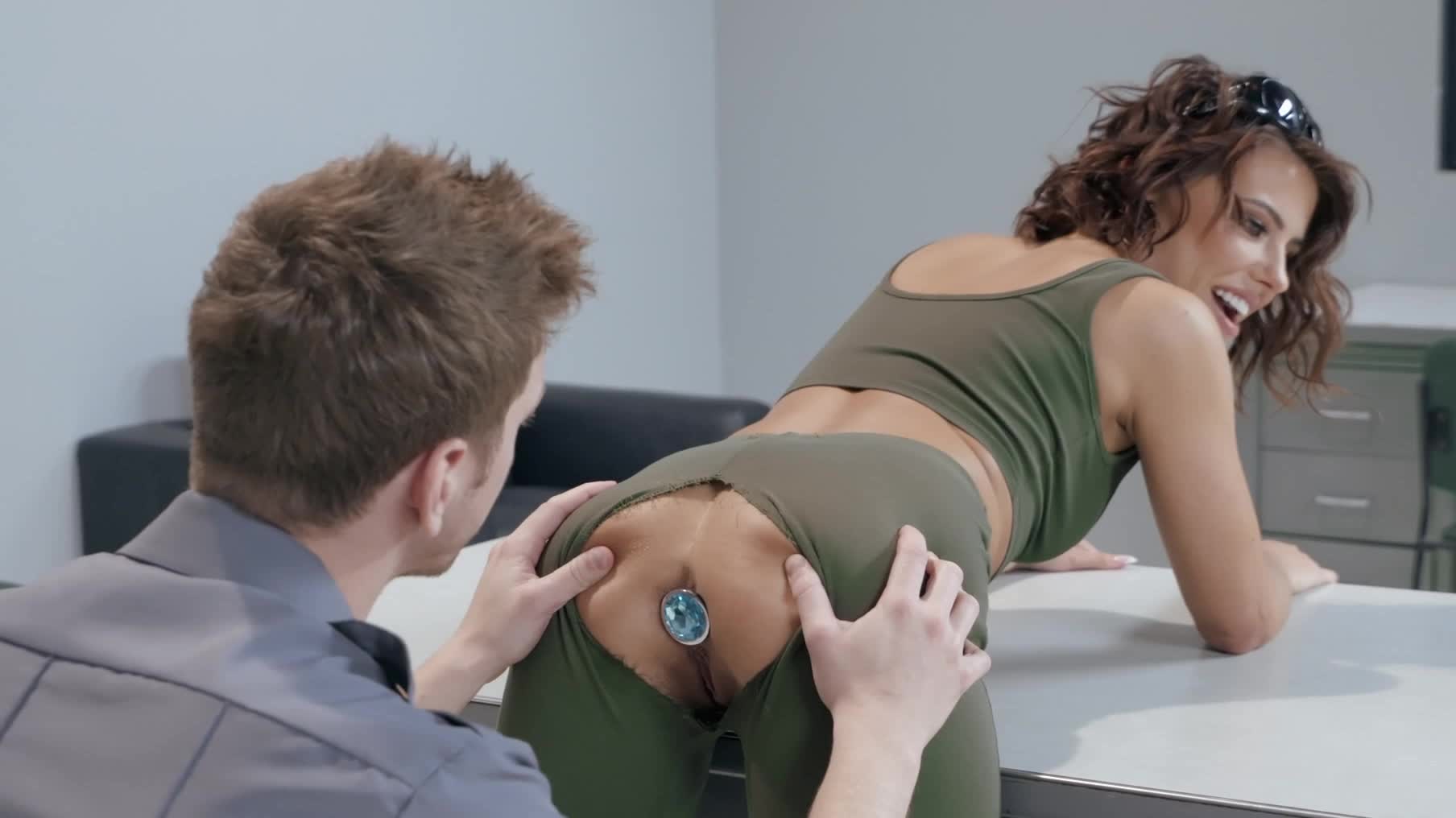 Adriana chechik anal plug