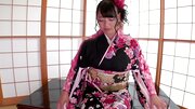 Asian babe in a kimono blowing a fine pecker